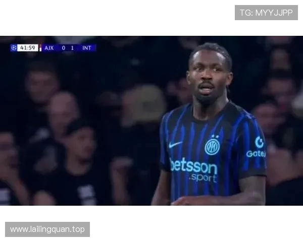 力挺恰尔汗奥卢 小图拉姆 阿瑙托维奇 小因扎吉妻子纷纷点赞社交媒体表现